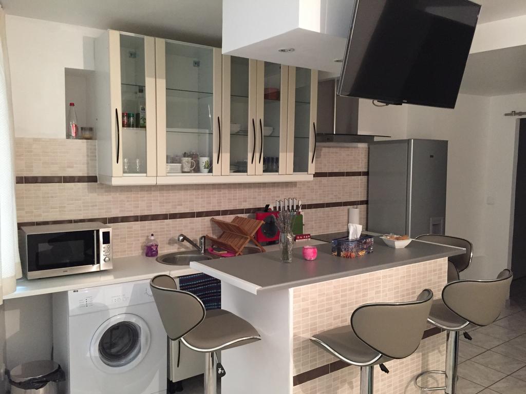 Appartement La Force Ла-Гард-Адемар Номер фото